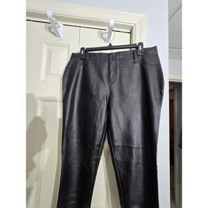 Womens Black Faux Leather Pants Sz 12/14 Pull On Back Pockets